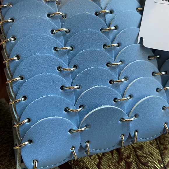 SOLD⛔️Authentic PACO RABANNE Linked leather magnetic closure crossbody - Picture 2 of 15